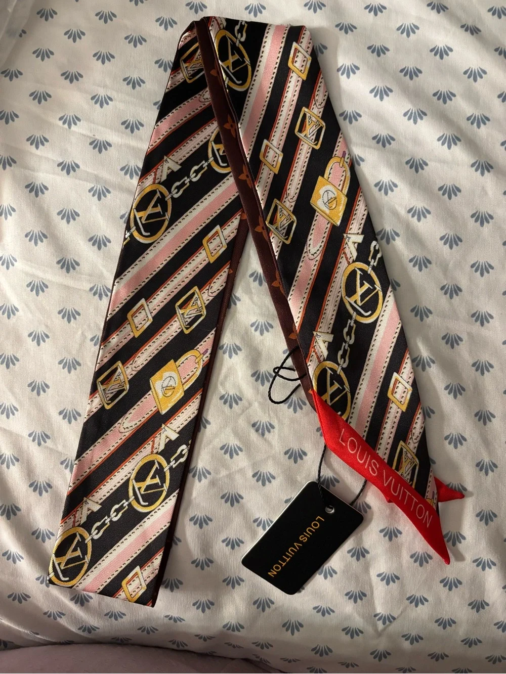 Brand New !!  Black, Pink & Gold 100% Silk Twilly Tie